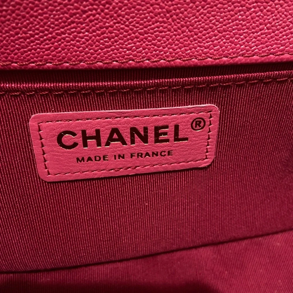 Chanel boy small - Picture 8 of 15